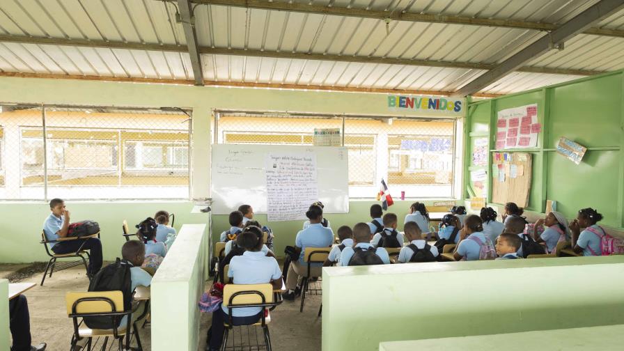 De granja a escuela: cuando el deseo de enseñar supera las precariedades