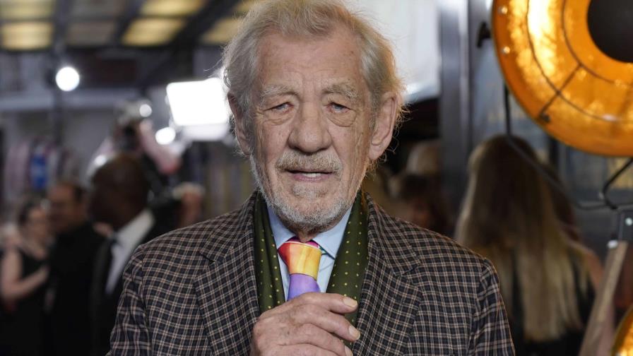 Ian McKellen habla de su caída en el escenario y su nuevo thriller