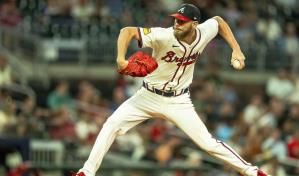 Sale logra su 16ta victoria y llega a 200 ponches en triunfo de Bravos, 3-0 ante Rockies