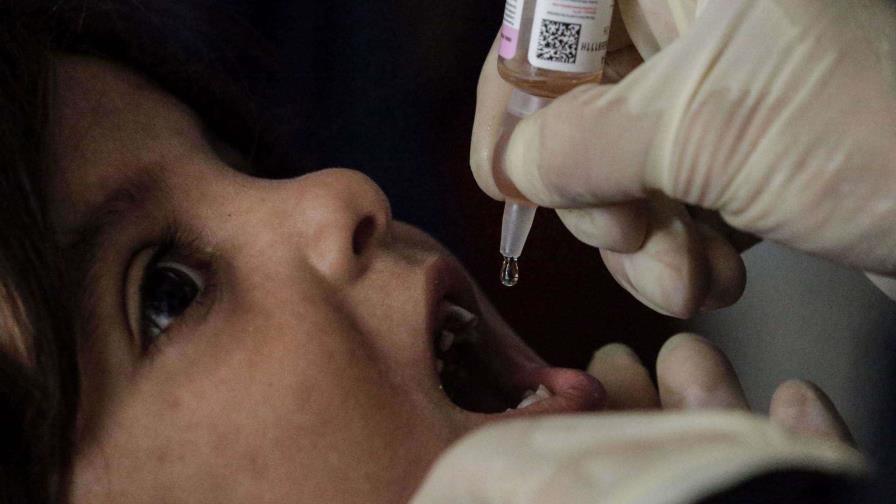 OMS destaca éxito en primera fase de vacunación contra la polio en Gaza