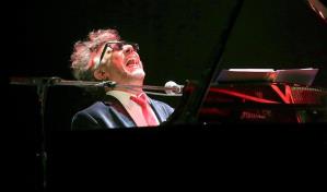 Fito Páez se fractura cinco costillas y cancela conciertos