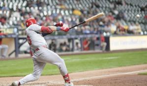 Con sencillo de Siani, Cardenales vencen 7-4 a Cerveceros en 12 innings