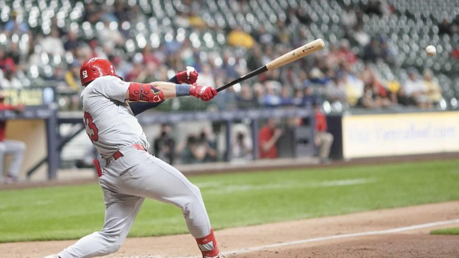 Con sencillo de Siani, Cardenales vencen 7-4 a Cerveceros en 12 innings