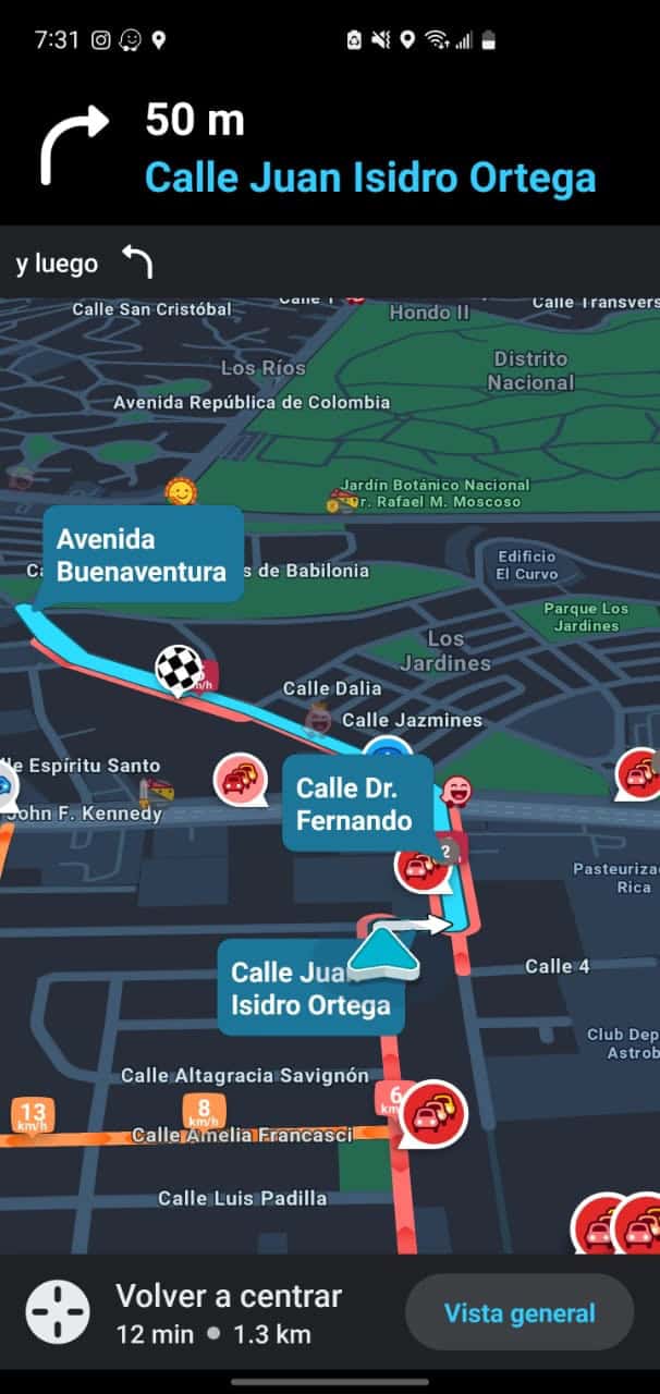 Una captura de pantalla de un celular muestra los puntos críticos del tránsito a las 7:31 pm en Los Jardines del Norte.<br>