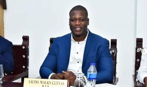 Regidor apresado por la DNCD habría intercambiado más de 800 mensajes con narcotraficante