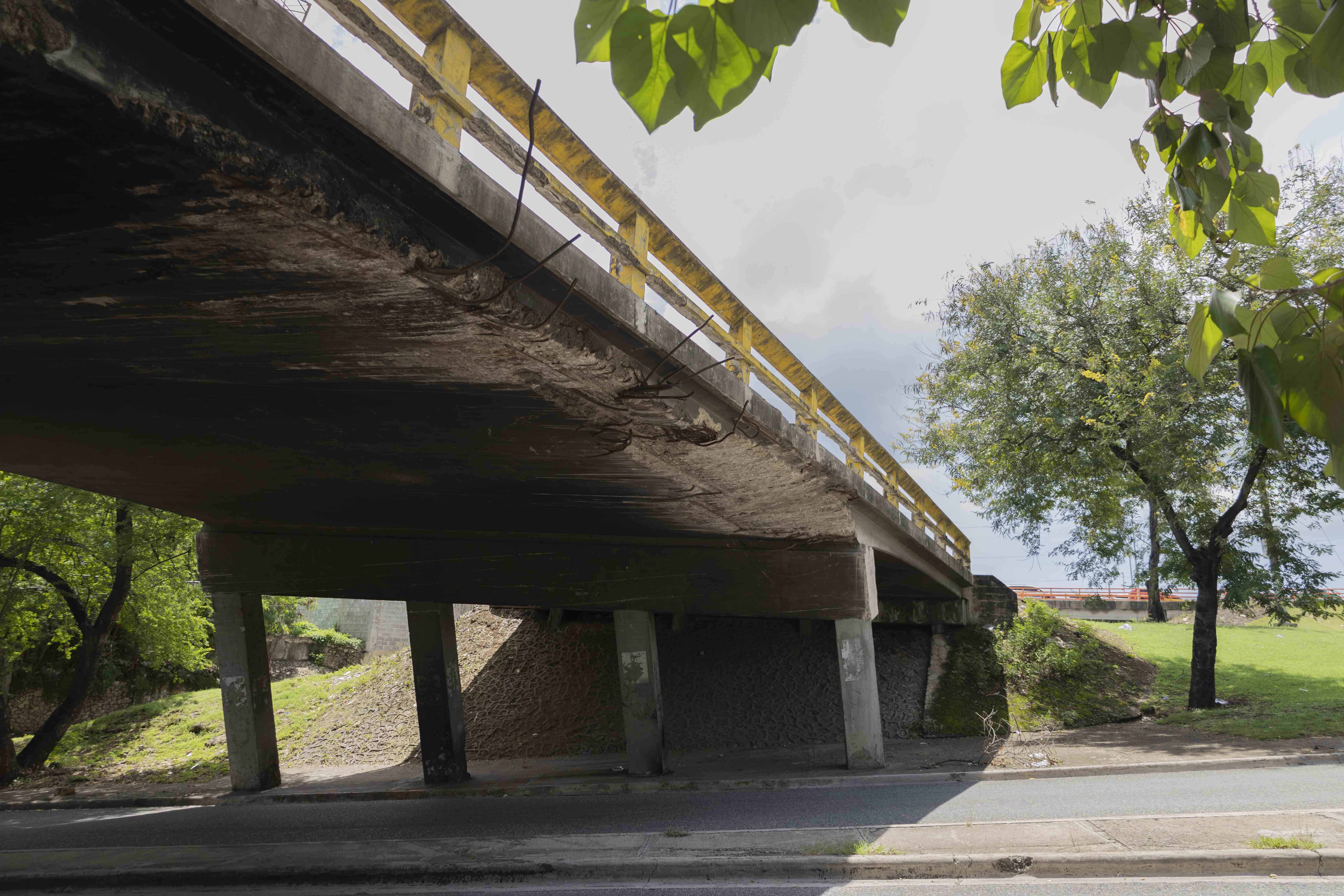 Puente próximo al Juan Bosch, en el Distrito Nacional.