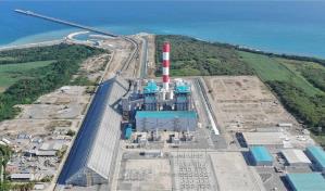 Expertos califican como "aspiracional" la propuesta de Abinader de vender energía a Puerto Rico