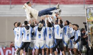 Mensaje de Messi y ovación a Di María en homenaje tras su retiro de Argentina