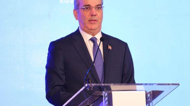 Abinader acusa a Maduro de perseguir a la oposición
