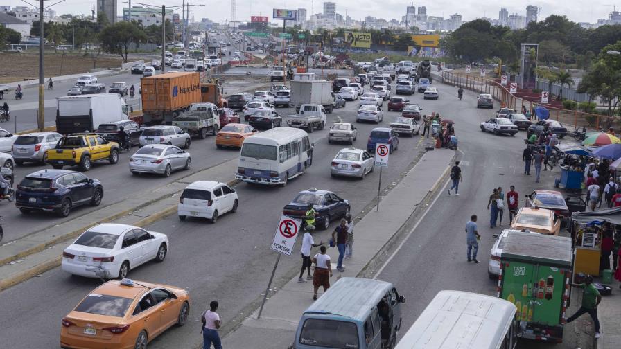 Obras Públicas informa sobre los trabajos que realiza en el KM 9 de la autopista Duarte