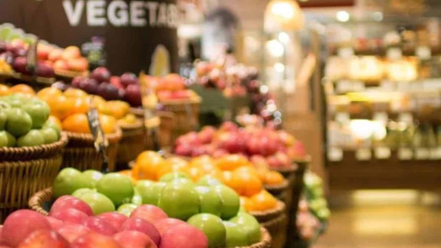 Los precios de los alimentos disminuyeron ligeramente en agosto, según la FAO