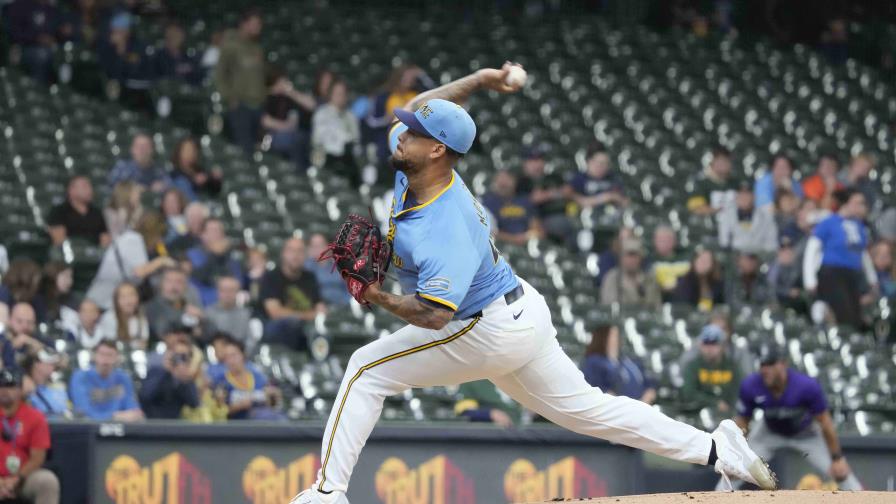 El dominicano Frankie Montás poncha a 10, pero Rockies superan Cerveceros