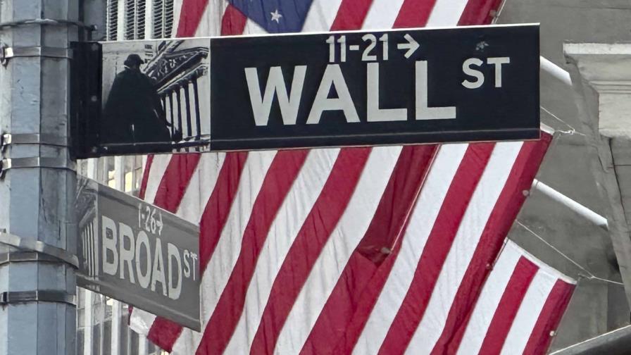 Wall Street abre casi en equilibrio tras datos sobre mercado laboral de EEUU