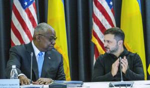 Zelenski pide en Alemania ´más armas´ para detener la invasión rusa