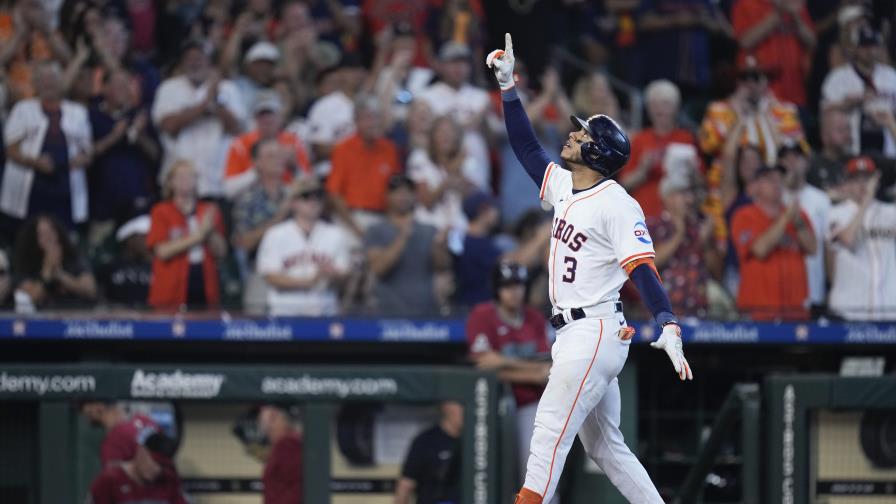 Jeremy Peña y José Altuve disparan jonrón cada uno; Astros doblegan 11-5 a Diamondbacks