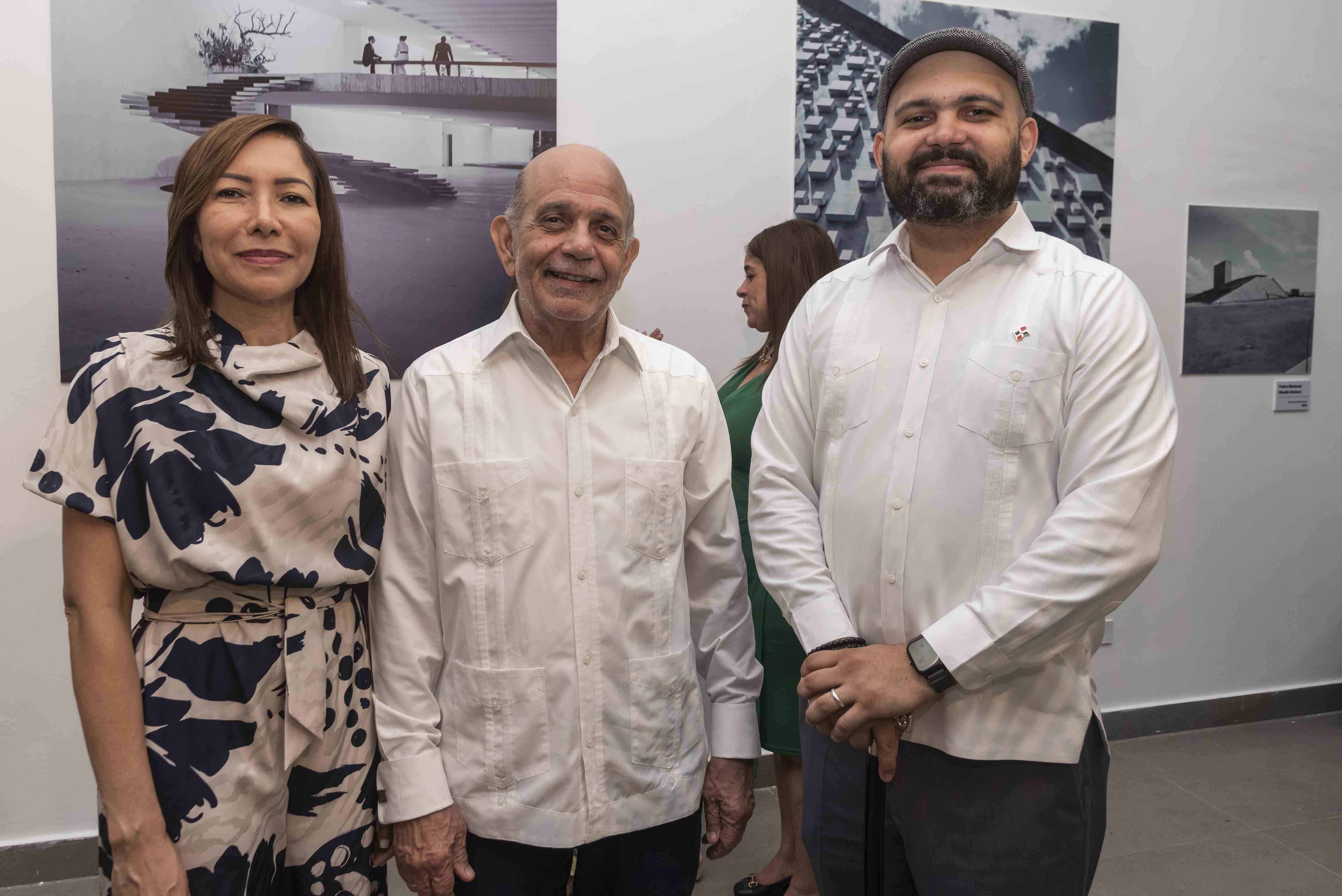 Cristina de Fondeur, Federico Fondeur y Eduardo León.