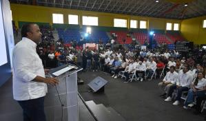 Cientos de personas asisten a jornada Bancarizar es Patria en San Carlos