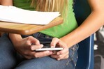 Educa valora norma sobre celulares, pero plantea una estrategia digital más amplia Educa valora norma sobre celulares, pero plantea una estrategia digital más amplia