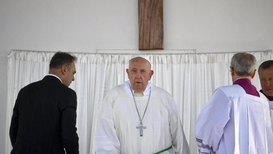 El papa se despide de Papúa Nueva Guinea con los jóvenes: Todos podemos equivocarnos