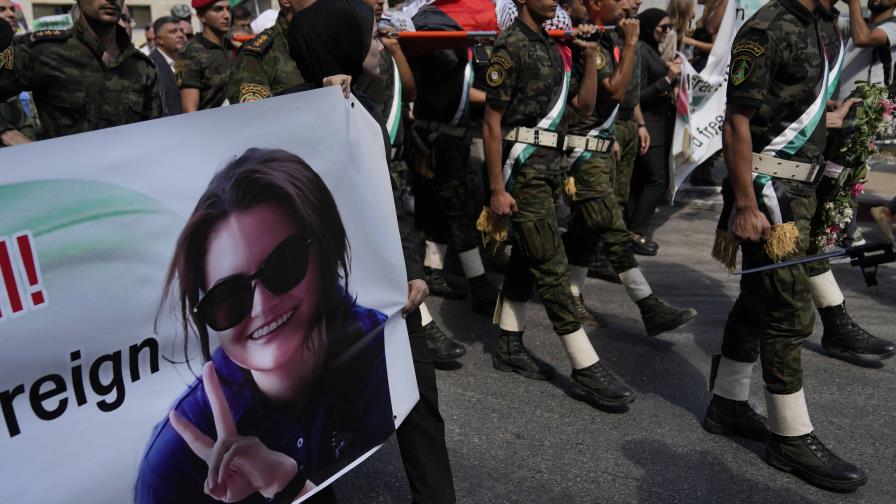 Celebran funeral de activista de EE.UU. que presuntamente murió por disparos de tropas israelíes