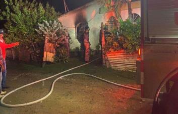 Hombre muere calcinado tras incendiarse su vivienda en Hato Mayor