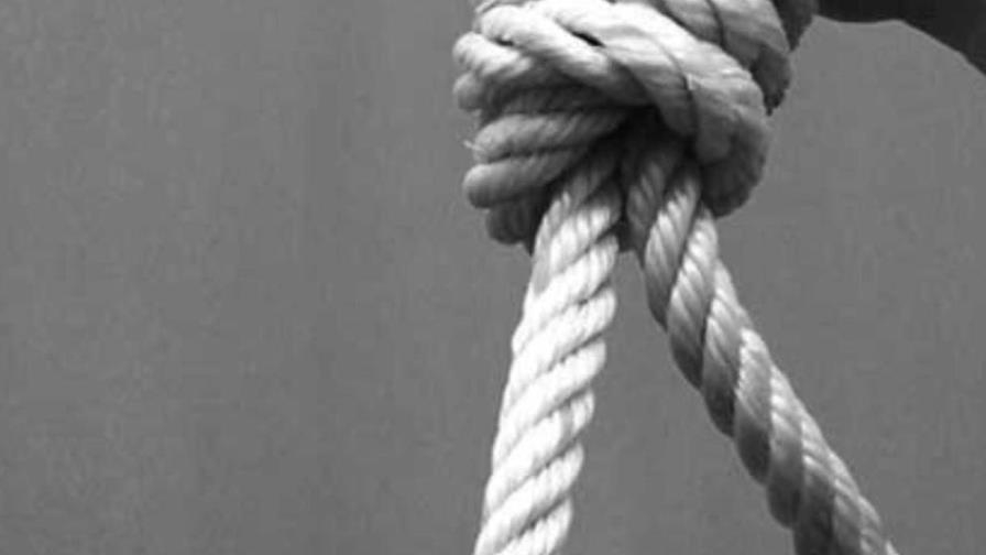 Hallan ahorcado a un detenido en un cuartel policial en Santiago