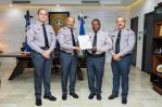 Director de la Policía reconoce a capitán que realizó un acto de compasión Director de la Policía reconoce a capitán que realizó un acto de compasión