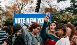 La generación Z revela división de género a la hora de elegir entre Trump y Harris