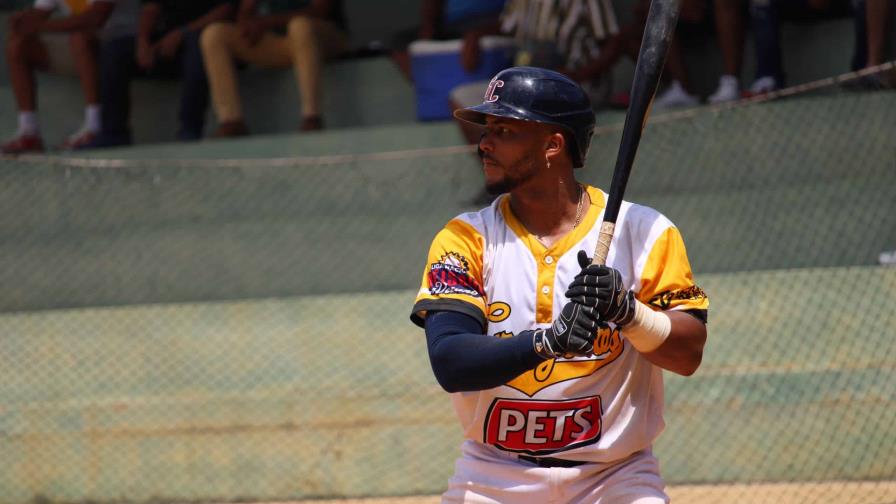 Los Granjeros sufren, pero mantienen la cima en Liga de Verano