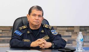 Mueren al estrellarse helicóptero el director de la Policía salvadoreña y un exbanquero prófugo