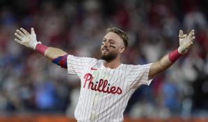 Filis vencen a Rays con sencillo de Clemens