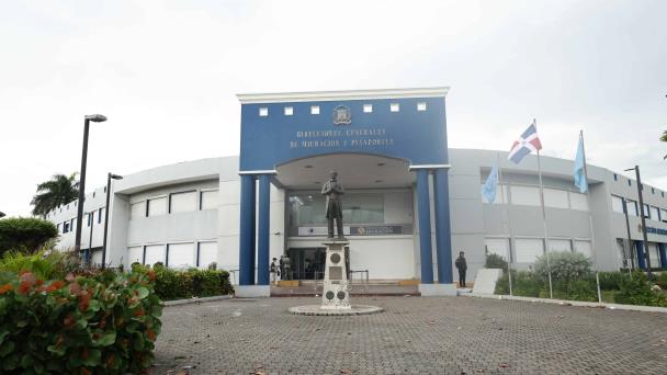 Pasaporte aclara suspensión de licitación pasaportes electrónicos