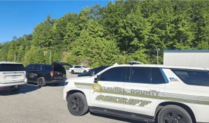 Varias escuelas en Kentucky cancelan clases mientras la policía busca al autor de un tiroteo