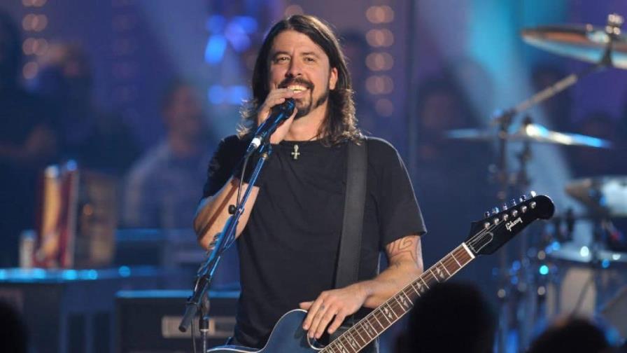 El vocalista de Foo Fighters Dave Grohl revela que tiene un bebé fuera de su matrimonio