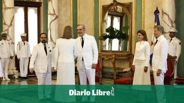 Embajadores presentan cartas credenciales al presidente Abinader