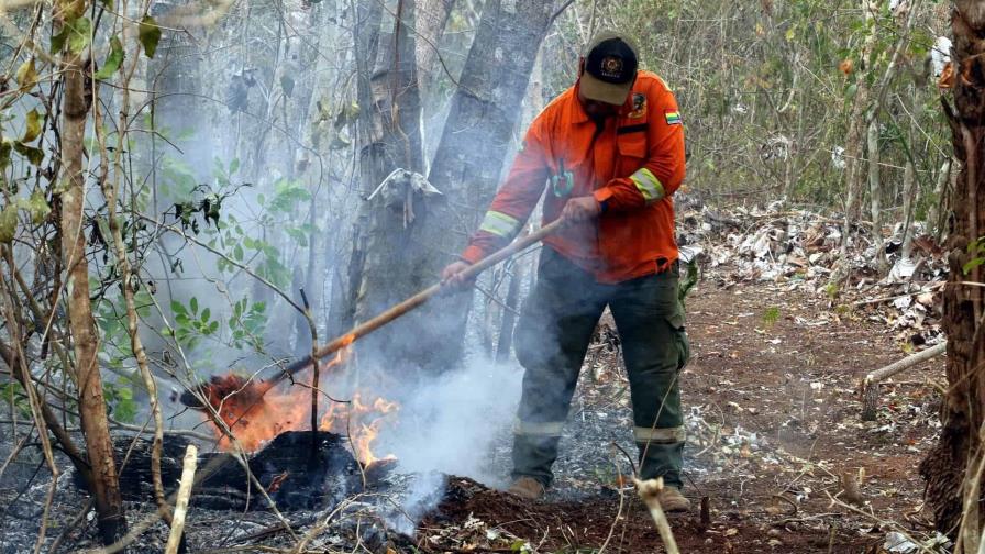 El humo de los incendios forestales ahoga a comunidades enteras en el oriente de Bolivia