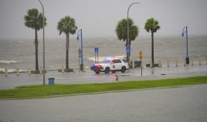 La costa sureste de EE.UU. enfrenta inundaciones tras embate del poderoso huracán Francine