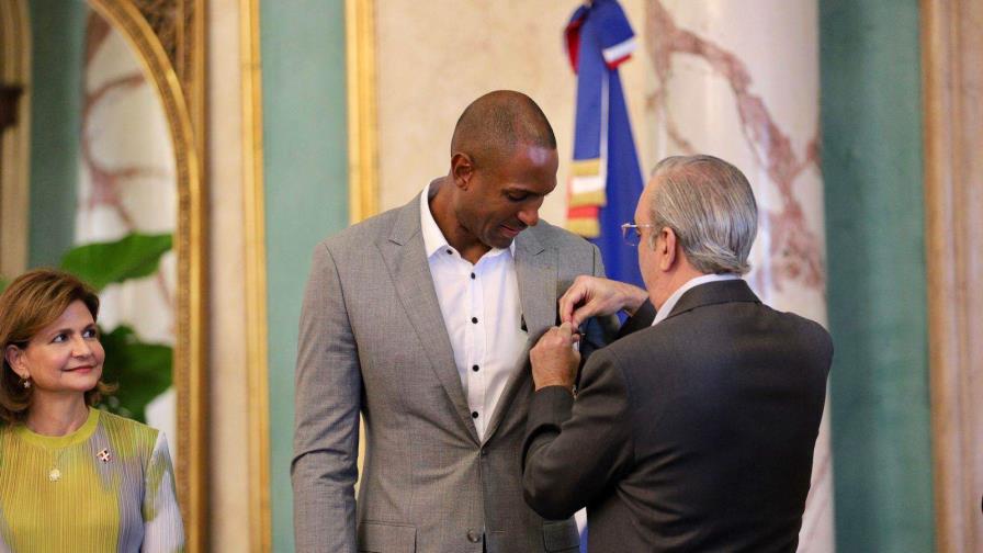 Al Horford es condecorado con la Orden al Mérito de Duarte, Sánchez y Mella