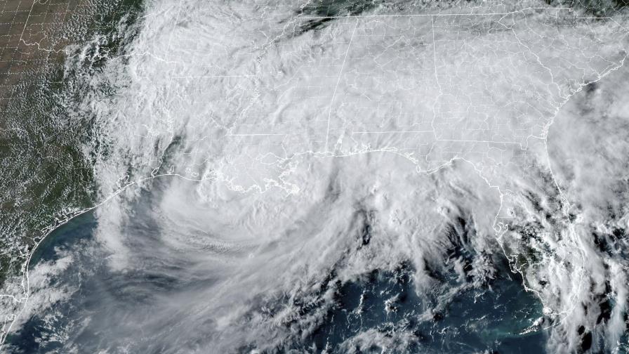 El huracán Francine se degrada a depresión tras causar inundaciones en Nueva Orleans, EEUU