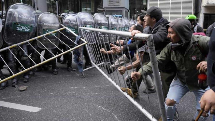 La oposición fracasa en su intento por rechazar el veto de Milei al aumento de las pensiones