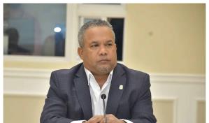 Héctor Acosta suspende actividades tras tragedia en la discoteca Jet Set