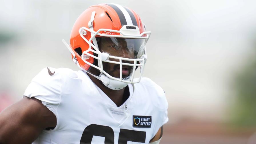 Garrett se pierde entrenamiento de Browns y su estatus para el domingo es incierto