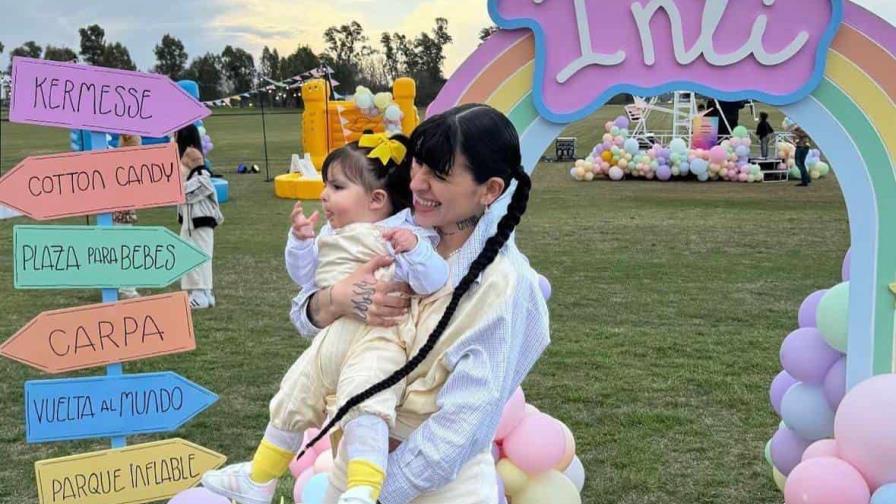 Cazzu celebra el primer cumpleaños de su hija Inti y ¿sin Nodal?