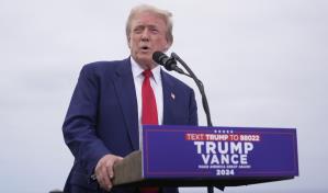 Trump se niega a criticar a Laura Loomer en medio de preocupación de sus aliados por su influencia