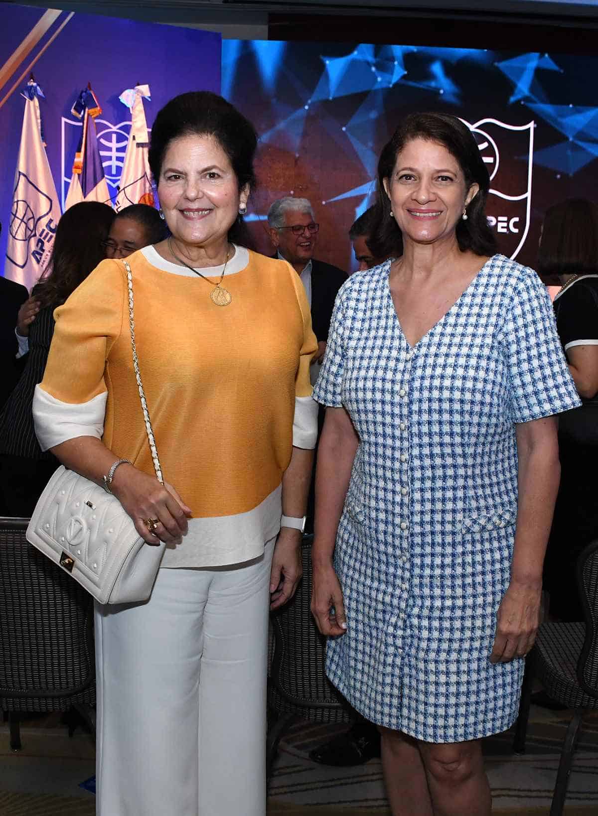 Sonia Villanueva de Brouwer y Araminta Astwood.