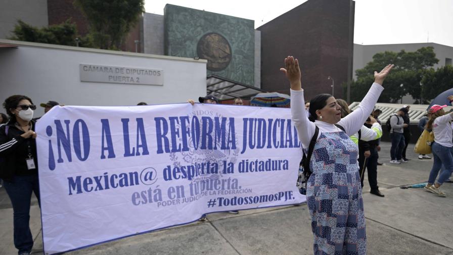 Un juez mexicano ordena frenar la promulgación de la reforma judicial