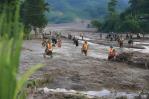 Suben a 233 los muertos por tifón en Vietnam tras hallazgos en zonas con deslaves e inundaciones Suben a 233 los muertos por tifón en Vietnam tras hallazgos en zonas con deslaves e inundaciones