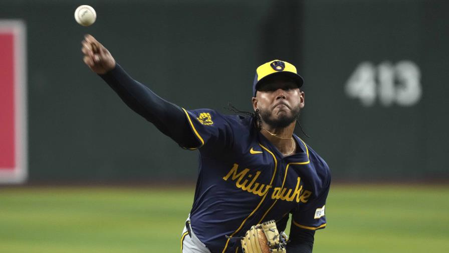 Con cuadrangular de Hoskins, Cerveceros amplían ventaja en la Central al vencer a Diamondbacks