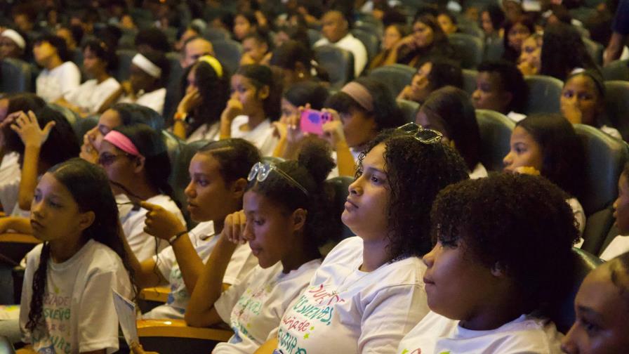 Supérate celebra graduación del programa Club de Chicas