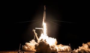 Histórica misión espacial privada regresa con éxito a la Tierra